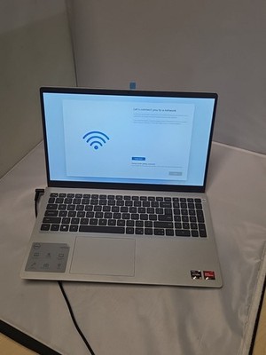 Dell Inspiron 15 3525 15.6'' AMD Ryzen 5 5625U Radeon 2.3Ghz 8GB RAM 512GB Win11