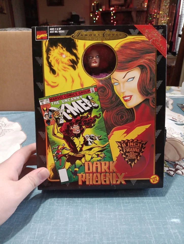 Famous Cover Series Collectible Action Figure Dark Pheonix 8" Figure - Image 3 of 3