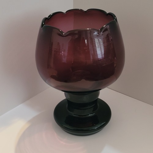 7.25" Blenko Stunning Amethyst Ruffled Handblown Glass Vase R2 - Picture 5 of 12
