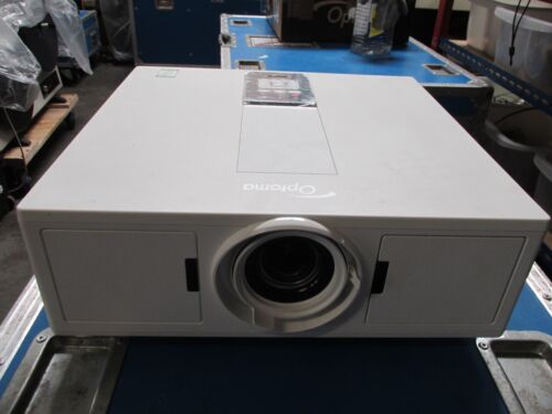 Optoma ZU510T laser video projector 5500 lumens, very low hours, fully working - Afbeelding 1 van 9