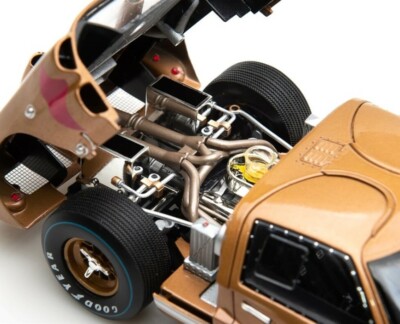 1966 FORD GT40 MARK II #5 LE MANS MILES/HULME 1:18 GOLD BY SHELBY