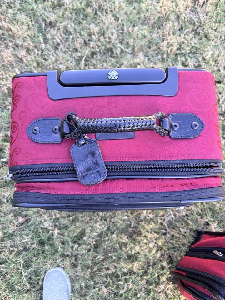 Maleta de equipaje de mano Brighton roja 22” excelente, bolsa de viaje de regalo Rollon Foto 2 de 4