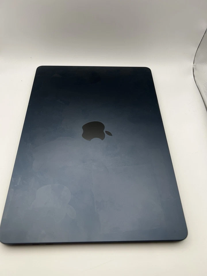 Apple MacBook Air 13-inch M2 8GB RAM 256GB SSD Midnight - Image 4 of 4