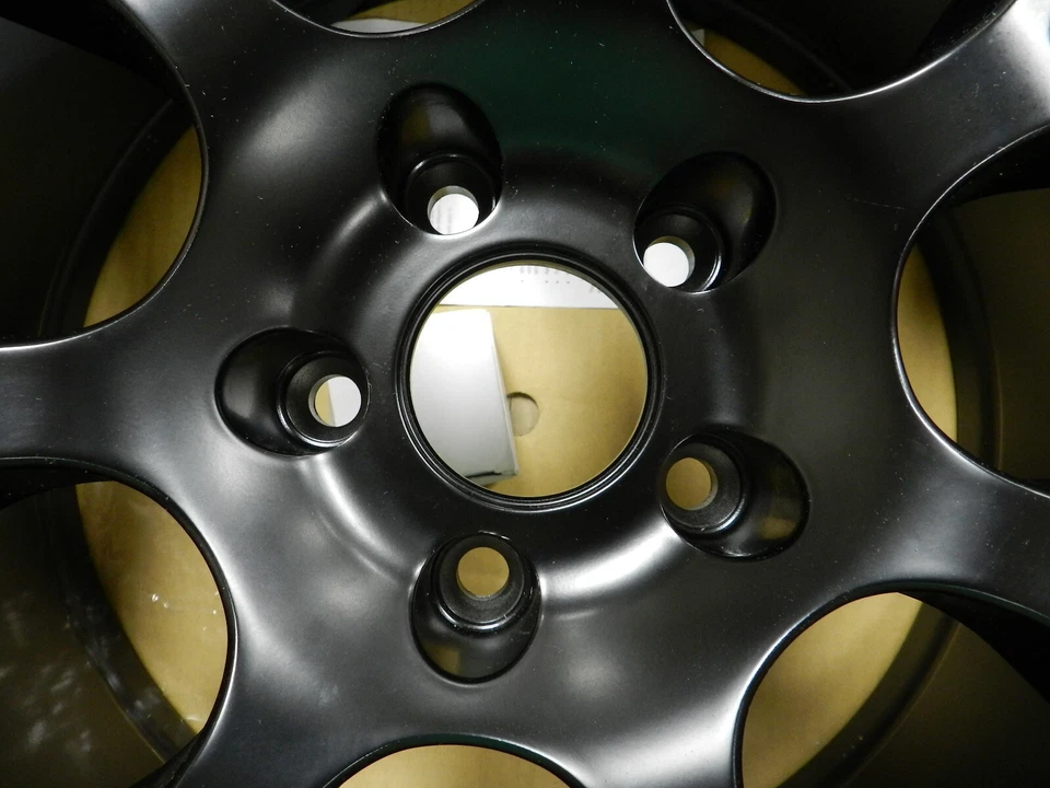 Enkei 467-880-4445BK para Raijin 18x8 45 mm desplazado 5x112 perno 72,6 diámetro diámetro Ma Foto 4 de 4