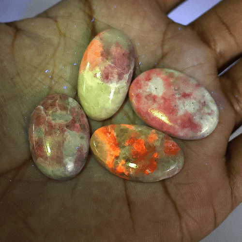 Lote de 4 piedras preciosas cabujón de alta calidad Hackmanita natural Hi-Grade 25 mm-27 mm Hidden Aurora ~ - Imagen 2 de 13