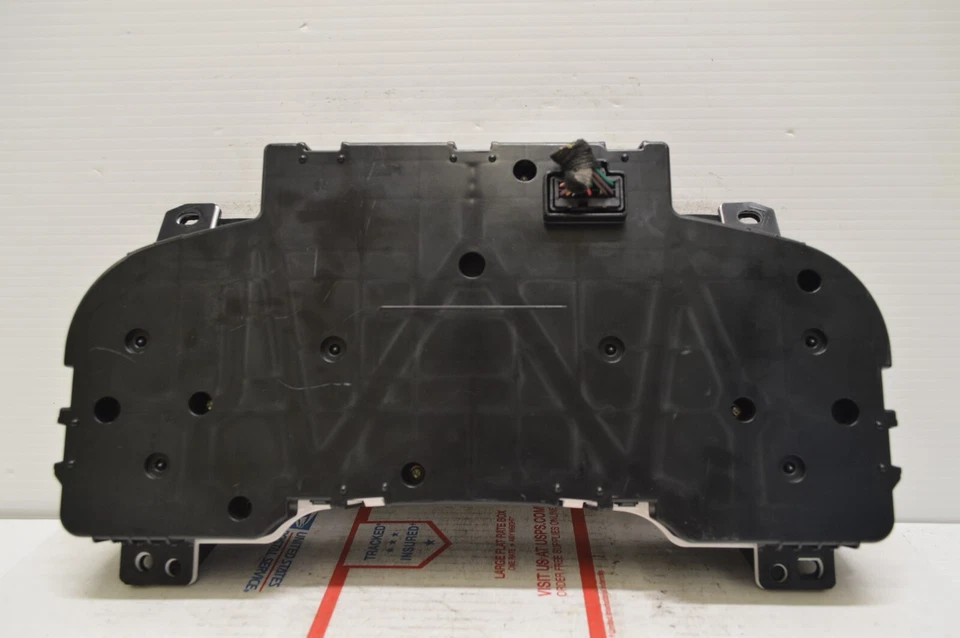 GMC Yukon XL 1500 2010 2011 velocímetro cuadro de instrumentos 121 k millas AA7 001 Foto 2 de 3