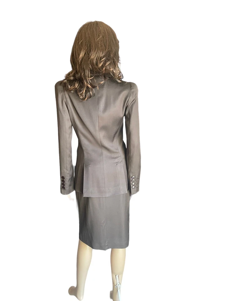 Emporio Armani Traje Marrón Chaqueta/Falda Talla 6/8 Foto 4 de 4