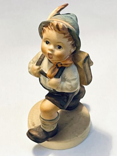 Marvelous Collectible Vintage West Germany  Hummel Goebel “School Day” - Afbeelding 1 van 7