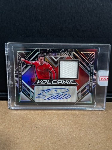 2021 Obsidian Volcanic Material Signatures Auto Cristiano Ronaldo PSA 33 /40