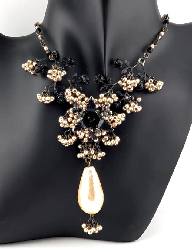 ERICKSON BEAMON vtg Necklace Faux Pearl Black Enamel Flower Bib Choker B5 - Image 3 of 4