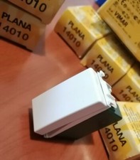 Taster 1P NC 10A weiß der VIMAR Serie PLANA ...