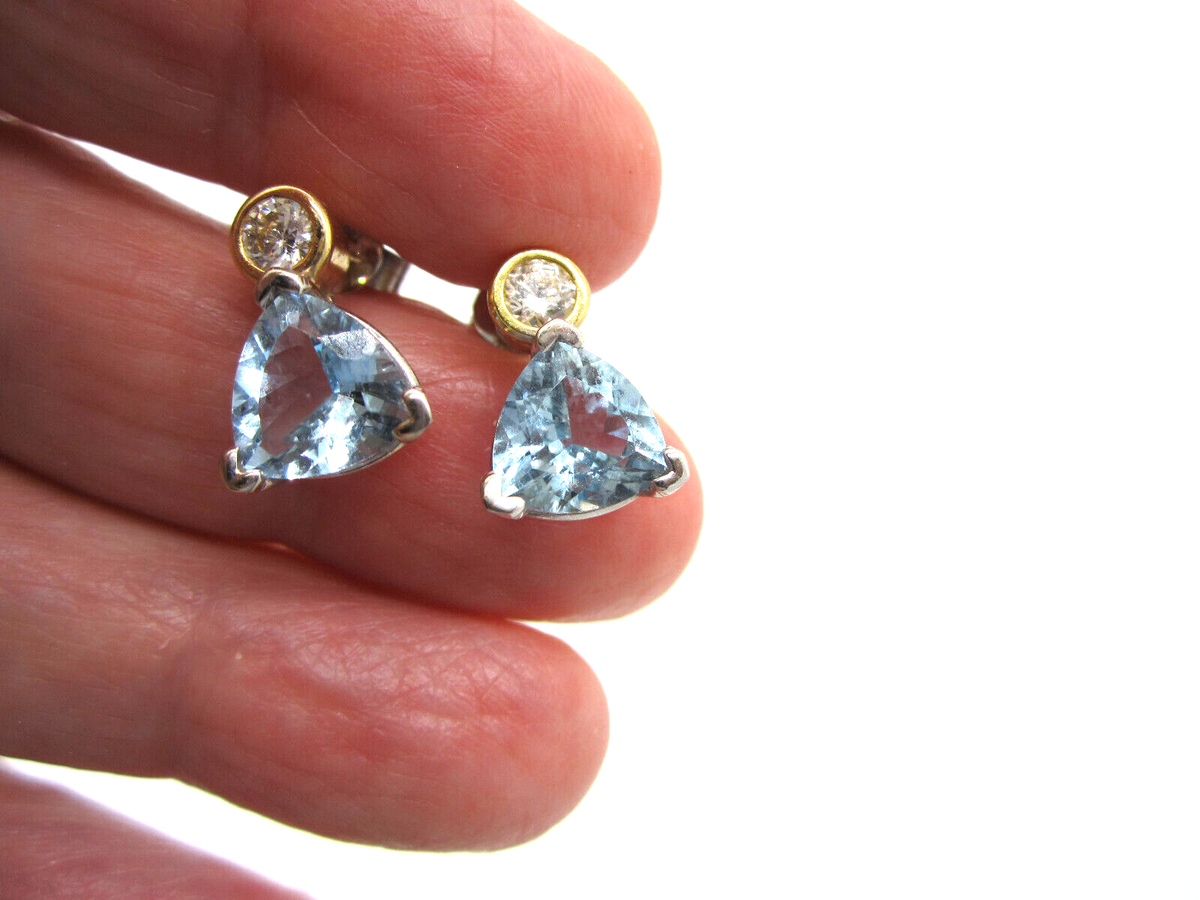 Gorgeous Vintage 18K Yellow White Gold Aquamarine Diamond Pierced Earrings