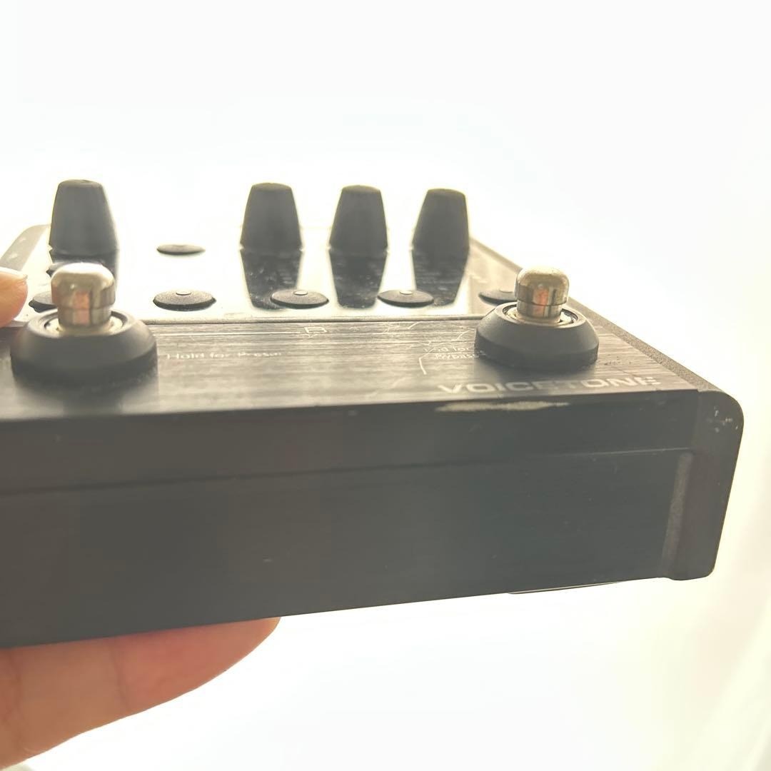 TC Helicon VoiceTone Harmony-G XT Vocal Harmony Processor Guitar