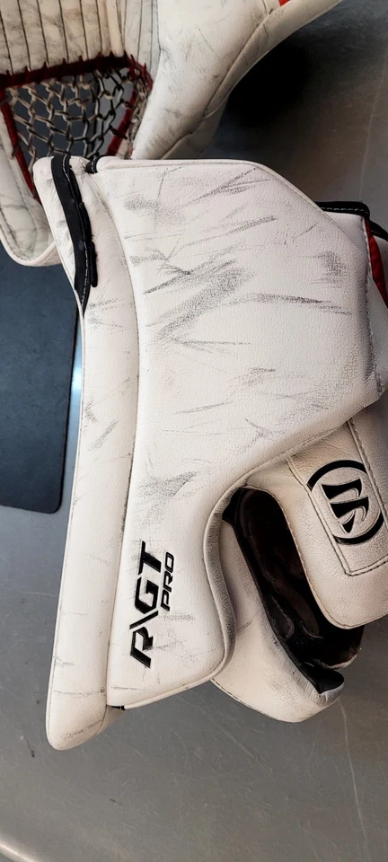 Warrior Ritual Gt Pro Sr. Glove and Blocker Red/white/black - Image 4 of 4