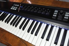 Native Instruments, Komplete Kontrol S61