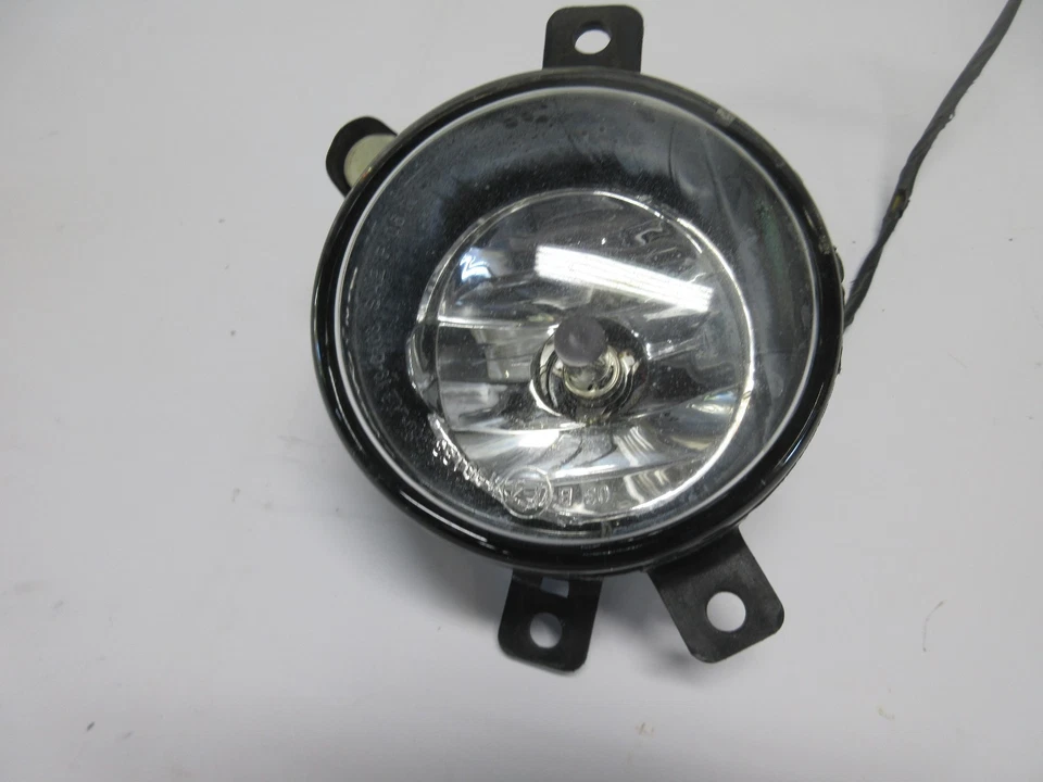 Faro antiniebla pasajero delantero derecho BMW X1 X3 2011-2019 (F25 F48) OEM Foto 2 de 3