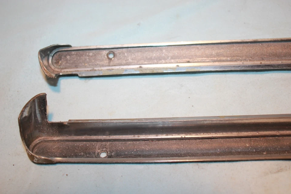 66 Oldsmobile Toronado Panel De Cabezal Delantero Faro Borde Nariz Foto 2 de 4