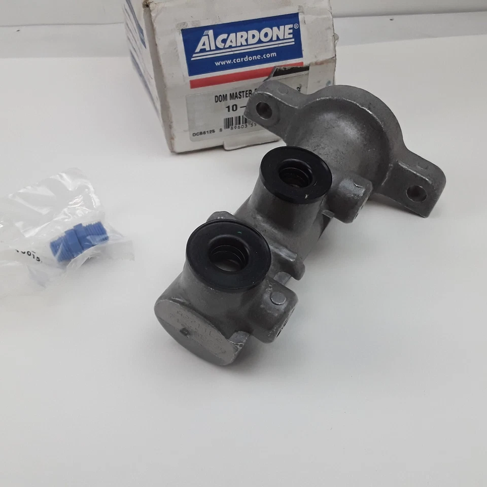 Cilindro maestro de freno Cardone 10-4652 para Chevrolet Silverado GMC Sierra 1500 Foto 3 de 4