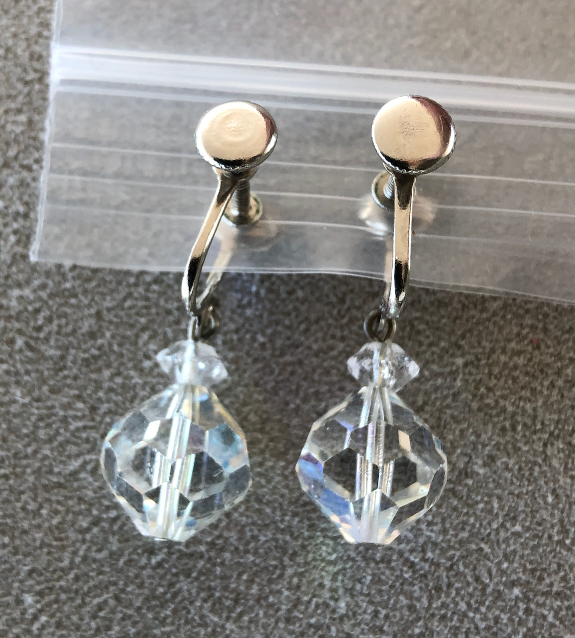 vintage screw back drop earrings Aurora Borealis … - image 10