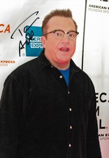 Tom Arnold autograph signed 20x30 cm picture