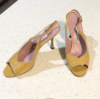 mustard slingback shoes