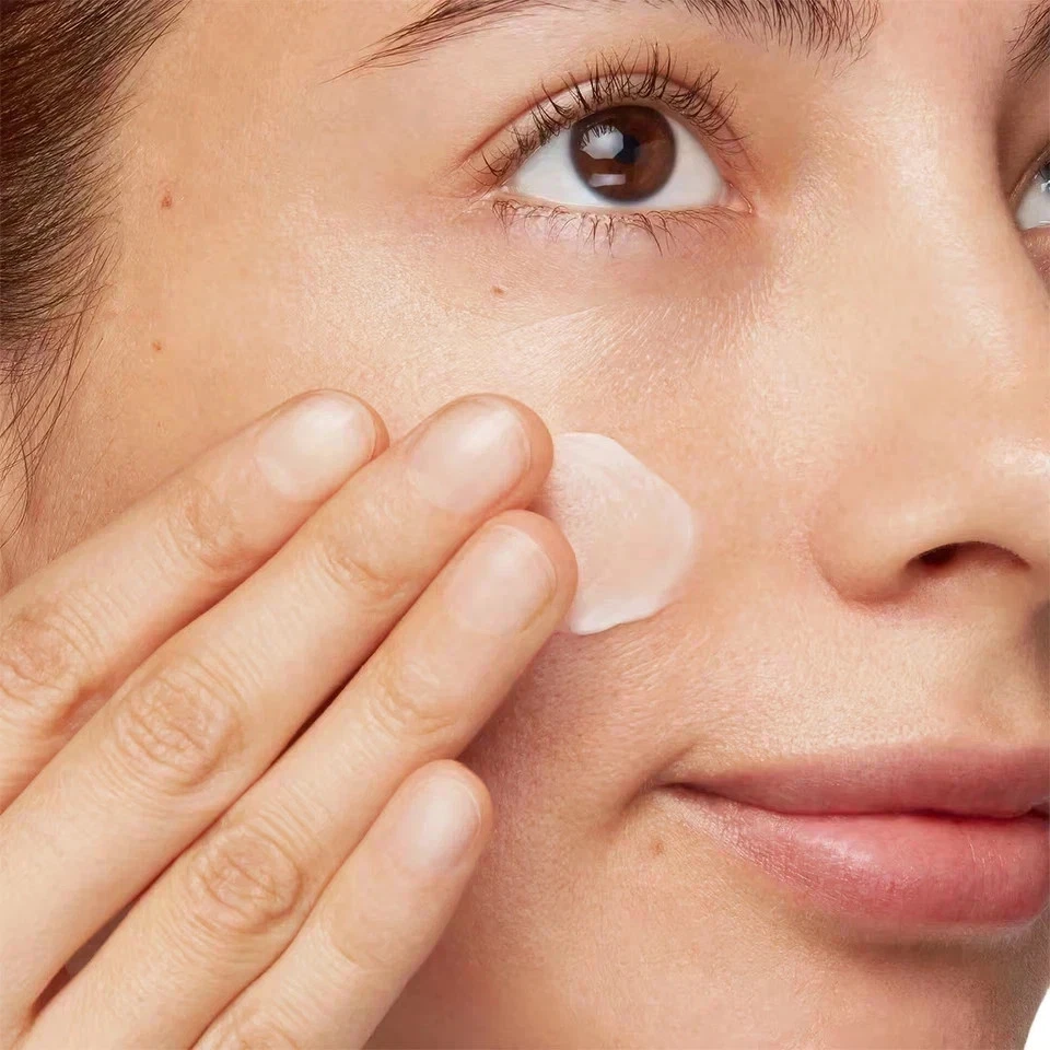 Kiehl's Crema Antienvejecimiento Super Multicorrectora para Rostro y Cuello 2.5oz/75ml Nueva Foto 2 de 4