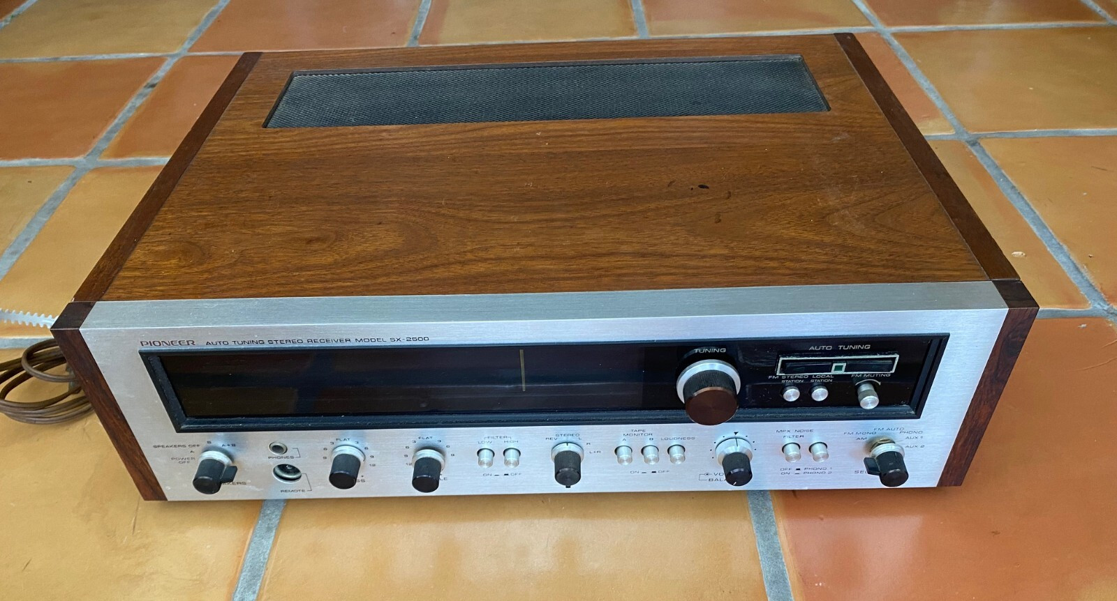 Pioneer SX-2500 vintage audio equipment - eBay listing photo 4