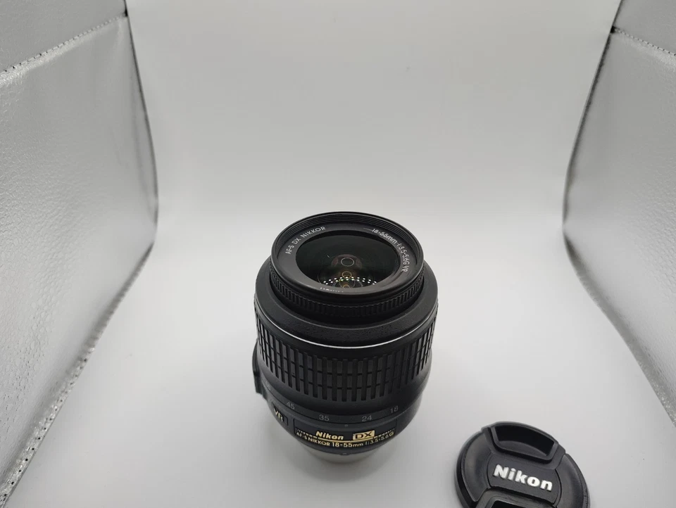 Nikon D5000 DSLR 12.3MP Camera 18-55mm VR Lens With Battery & Charger - Image 4 of 4