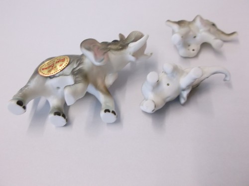 3 Vintage Miniature Bone China Elephant Family Figurines by Bridge ~ Japan - Picture 8 of 9