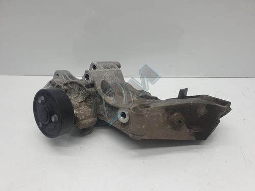 BMW Wasserkühlmittelpumpe Halterung Träger passend für 1er F20 F1 7644804
