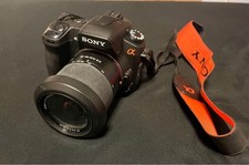 Appareil photo reflex numérique SONY Alpha DSLR-A300K et caméra vidéo HDR-HC1