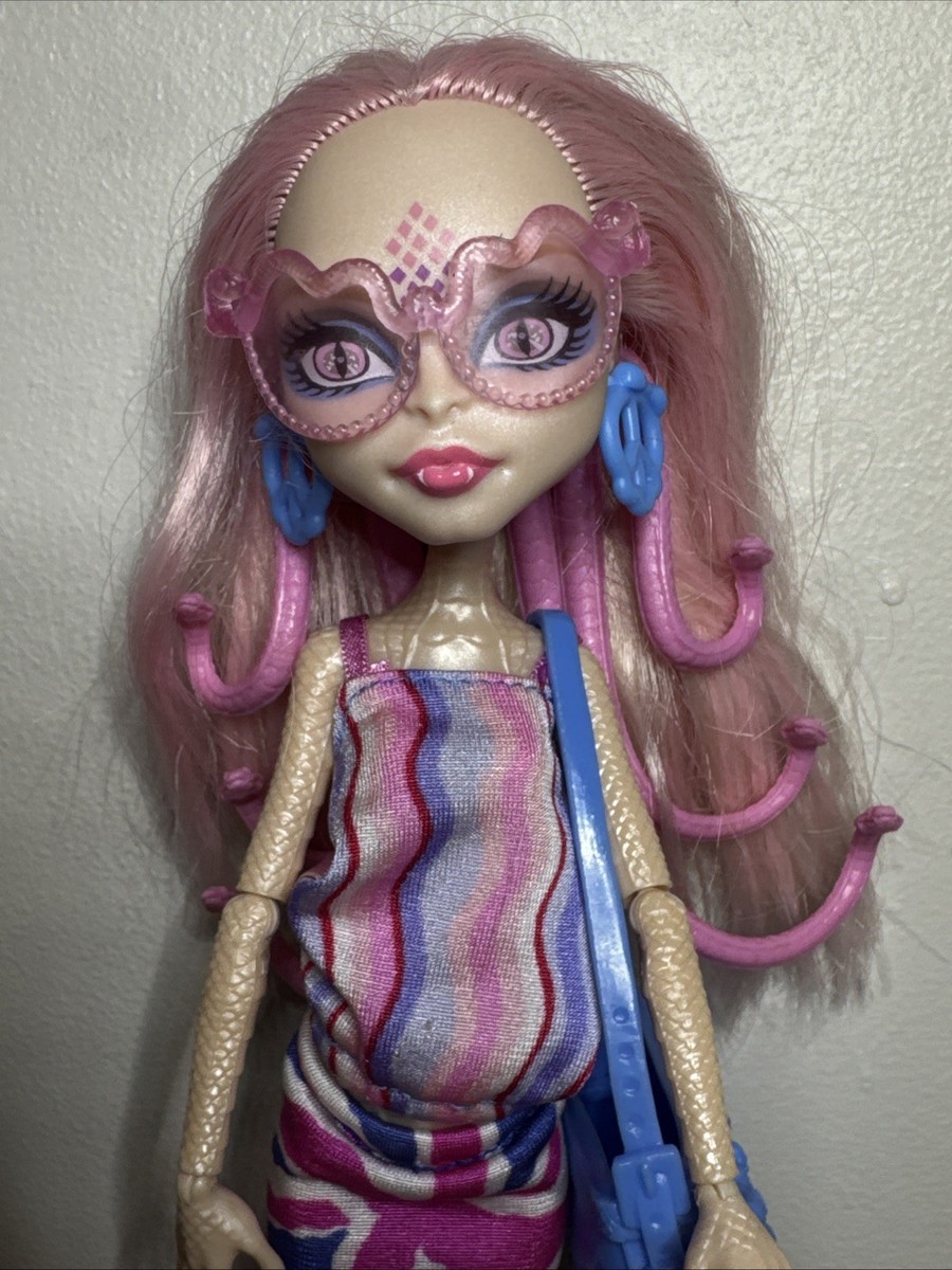 Monster High Viperine Gordon Ghoulebrities In Londoom | eBay