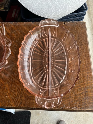 pink depression glass bows - Picture 2 of 3