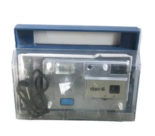 Vintage Minolta Disc-7 Camera in it's case *Check Description