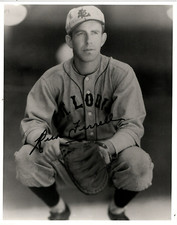 B&W 8x10 COOPERSTOWN LIBRARY PHOTO of HOFer RICK FERRELL w/Signature Reprint + 2