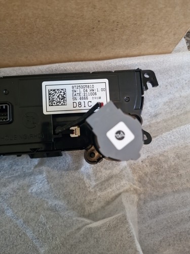 KIA NIRO BRAND NEW GENUINE HEATER CLIMATE CONTROL PANEL 97250-G5XXX - Picture 8 of 9