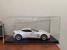1/18 AUTOart Aston Martin One 77 Morning Frost White With Display Case /No Box/