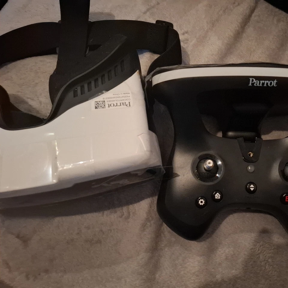 Parrot Skycontroller 2 - mit Brille für Parrot Bebop 2 / VR Brille /Parrot - Bild 2 von 4