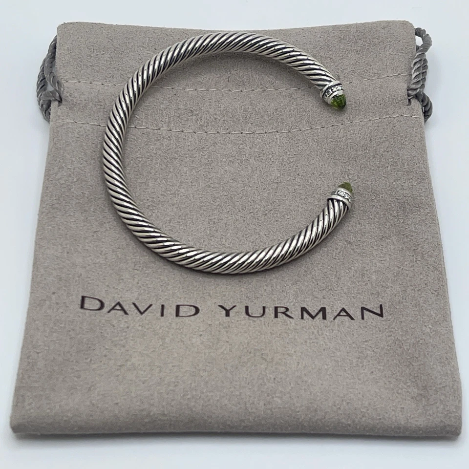 Brazalete David Yurman de plata de ley de 5 mm con cable de peridoto y diamantes Foto 4 de 4