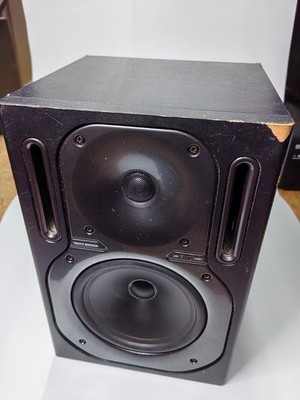 Behringer Truth B2030A 2-Way 125W 6.75 inch Powered Studio Monitor