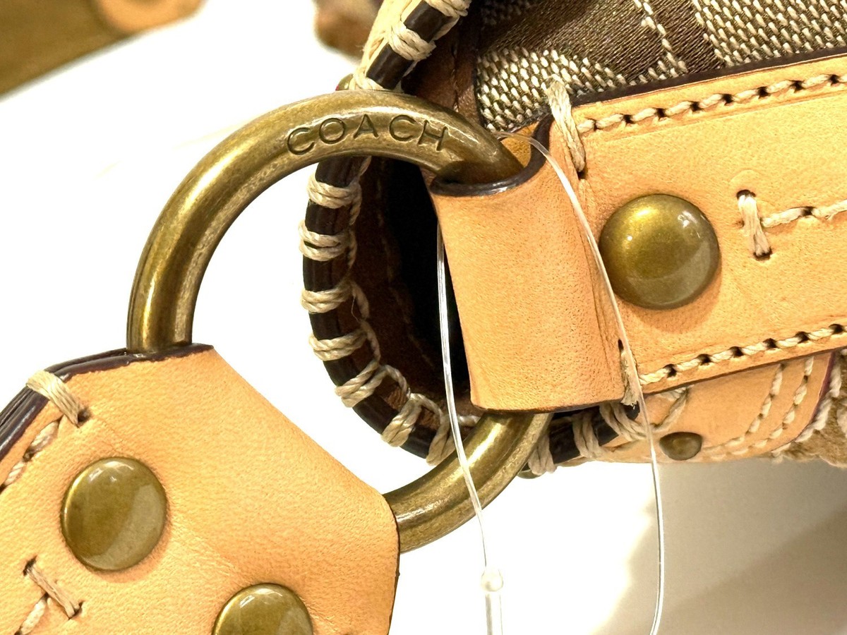 RARE COACH Y2K SOHO KHAKI SIG C STUDDED STITCHED VACHETTA FLAP