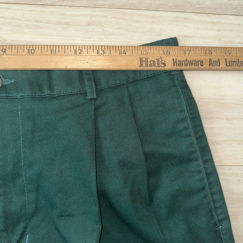 VINTAGE Haggar Golf Shorts Men 34 Green Chino Khakis Pleated Canvas Casual 90s - Image 4 of 4