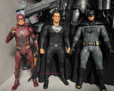 Mezco 1/12 Justice League Superman Batman The Flash 3 Action