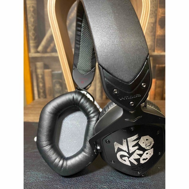 Roland V-MODA Headphone Special Portal SNK Roland V-MODA NEOGEO