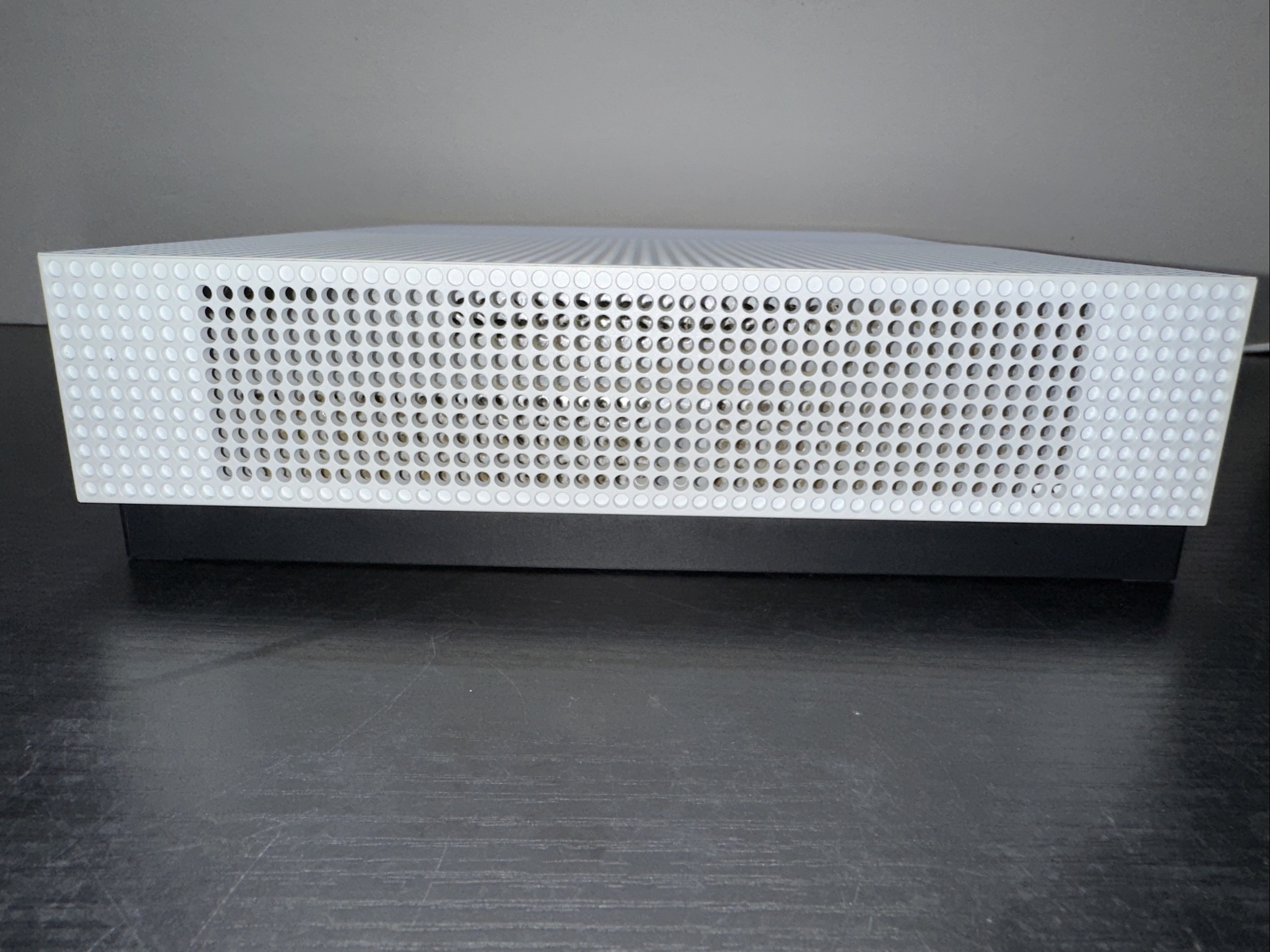 Xbox One S - 500GB, White  Fabricating and Metalworking