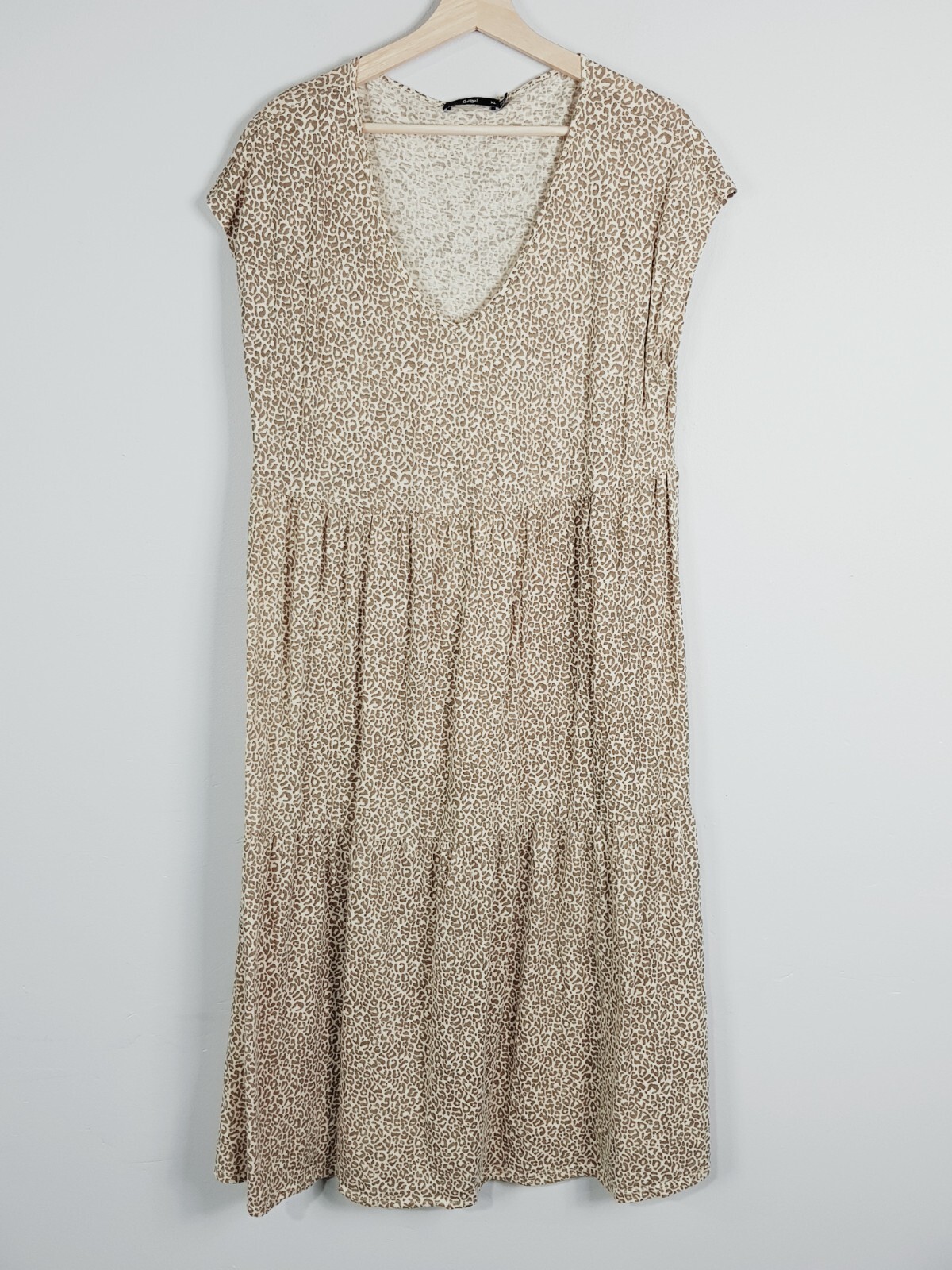 SPORTSGIRL Womens Size XL or 16 Leopard Print Short Sleeve Maxi Dress