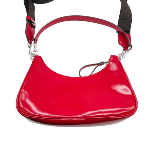 Bolso Tory Burch Pequeño 151 Mercer Spazzolato Media Luna en Rojo - Imagen 4 de 10