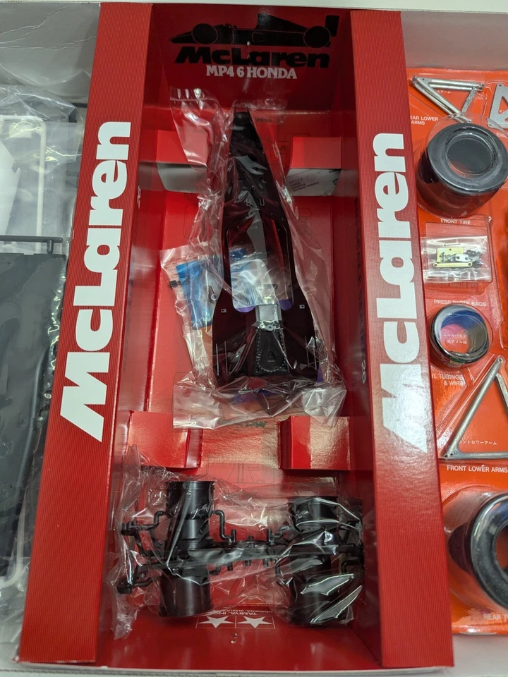 TAMIYA 1/12 MCLAREN MP4 6 HONDA BIG SCALE SERIES 26 VINTAGE - Immagine 3 di 4