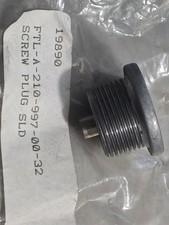 New Genuine Freightliner A-210-997-00-32 Transmission Drain Plugs
