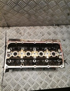 Volkswagen Touran I 2006 Benzin 85kW Zylinderkopf 03c103358f GED67136